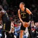 Porziņģim 11 punkti atgriešanās spēlē Bostonā, “Warriors” cieš sakāvi