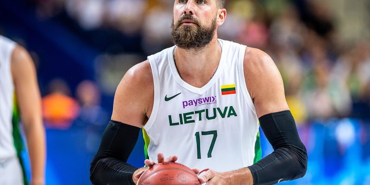Šams Čaranija: “Nuggets” atbrīvo Jonu Valančūnu, par lietuviešu centru interesējas vairāki NBA klubi
